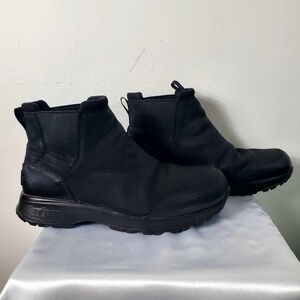 UGG Men's Emmett Chelsea Boot